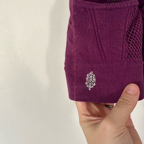 FREE PEOPLE FP Movement Running Through My Mind Racer Bra Size Small - Picture 6 of 6